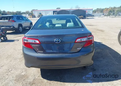 2014 Toyota Camry Hybrid Le z USA, uszkodzony, nr VIN 4T1BD1FK9EU102193